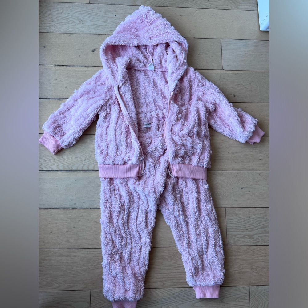 Girl 4T pink matching set loungewear
